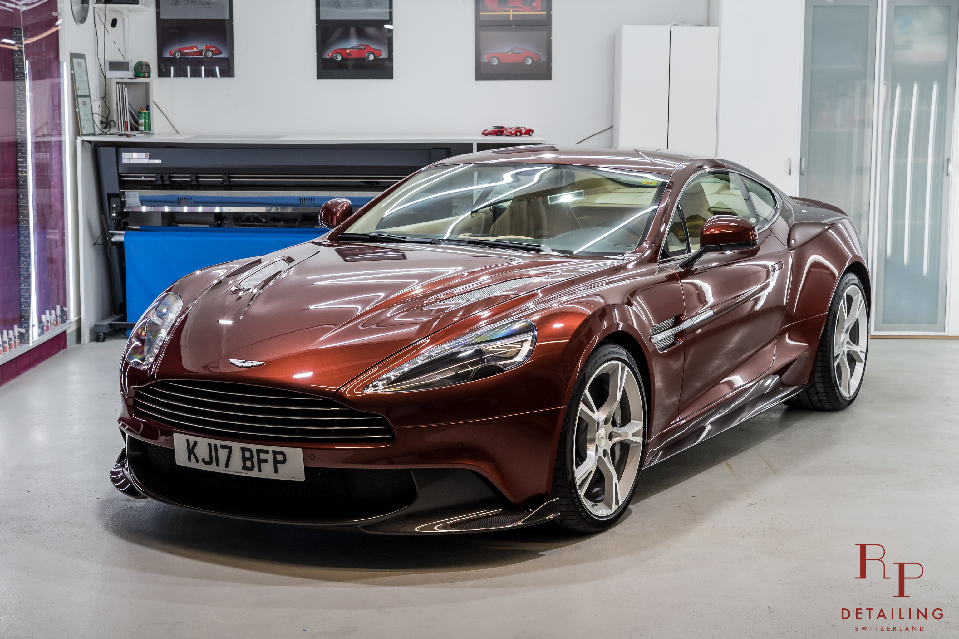 Aston%20Martin%20Vanquish%20S%20RP%2010.
